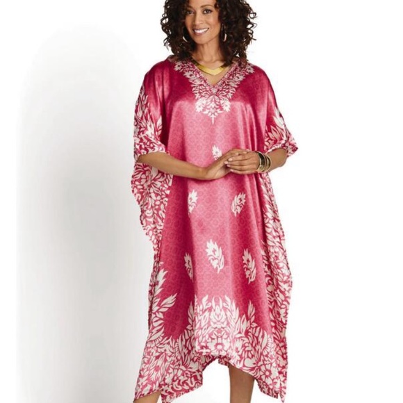 ——- Other - Versatile silky textured short flowy kaftan w/elbow-length sleeves - deep pink